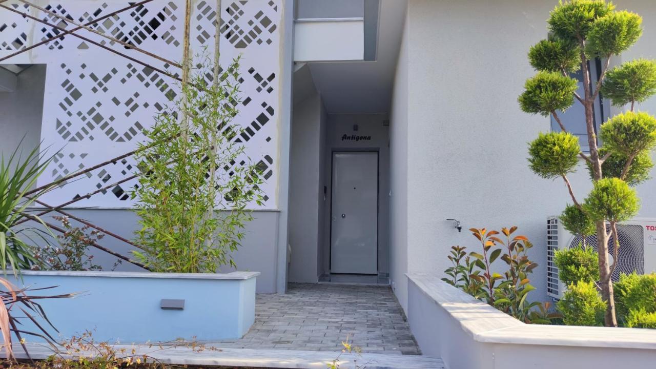 Apartamento Antigona Nikiti Exterior foto